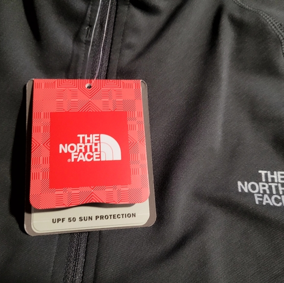 NWT mens Northface xl activeware top - Picture 4 of 7